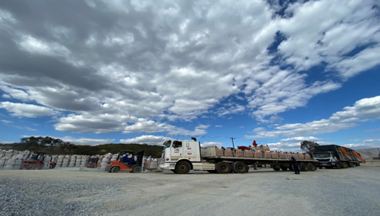 18������Դ��Ͳ�ΤBikita��ɽ�ٻ���3���͸﮳�ʯ����۳�������